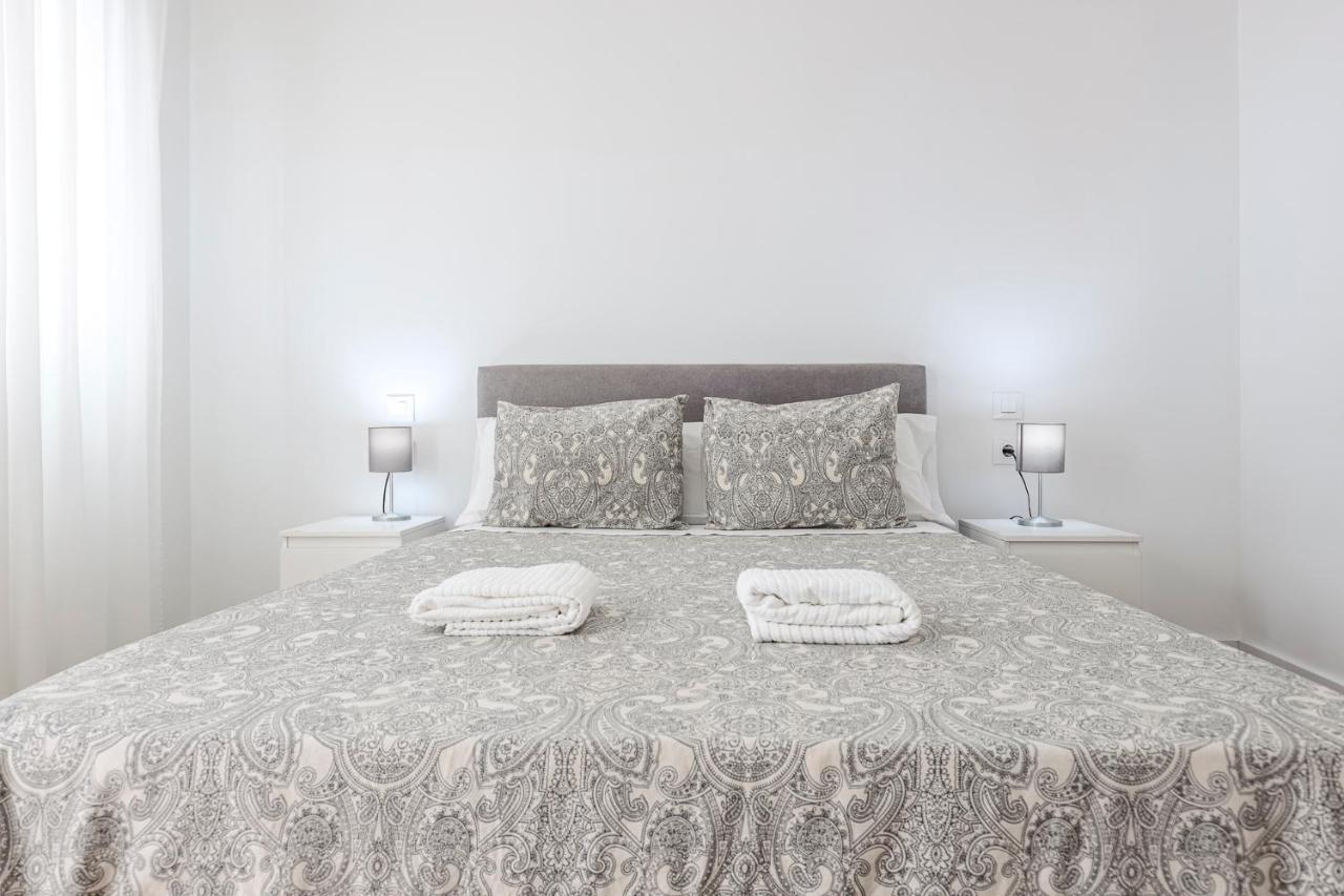 Algaba Aral Apartment Alcala del Rio Ngoại thất bức ảnh