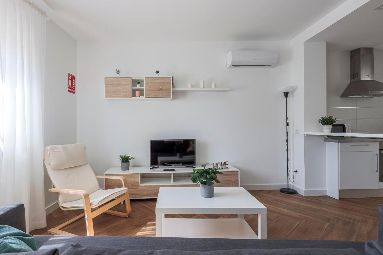 Algaba Aral Apartment Alcala del Rio Ngoại thất bức ảnh